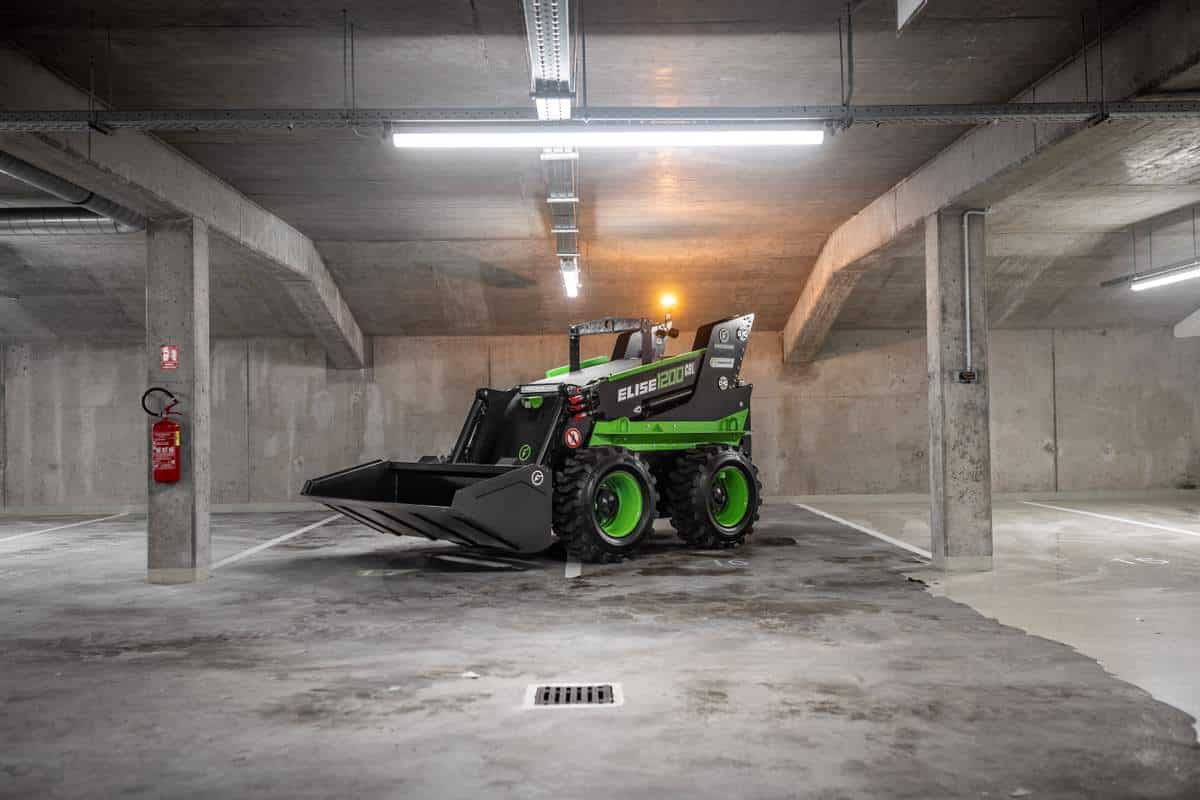 Electric Skid Loader